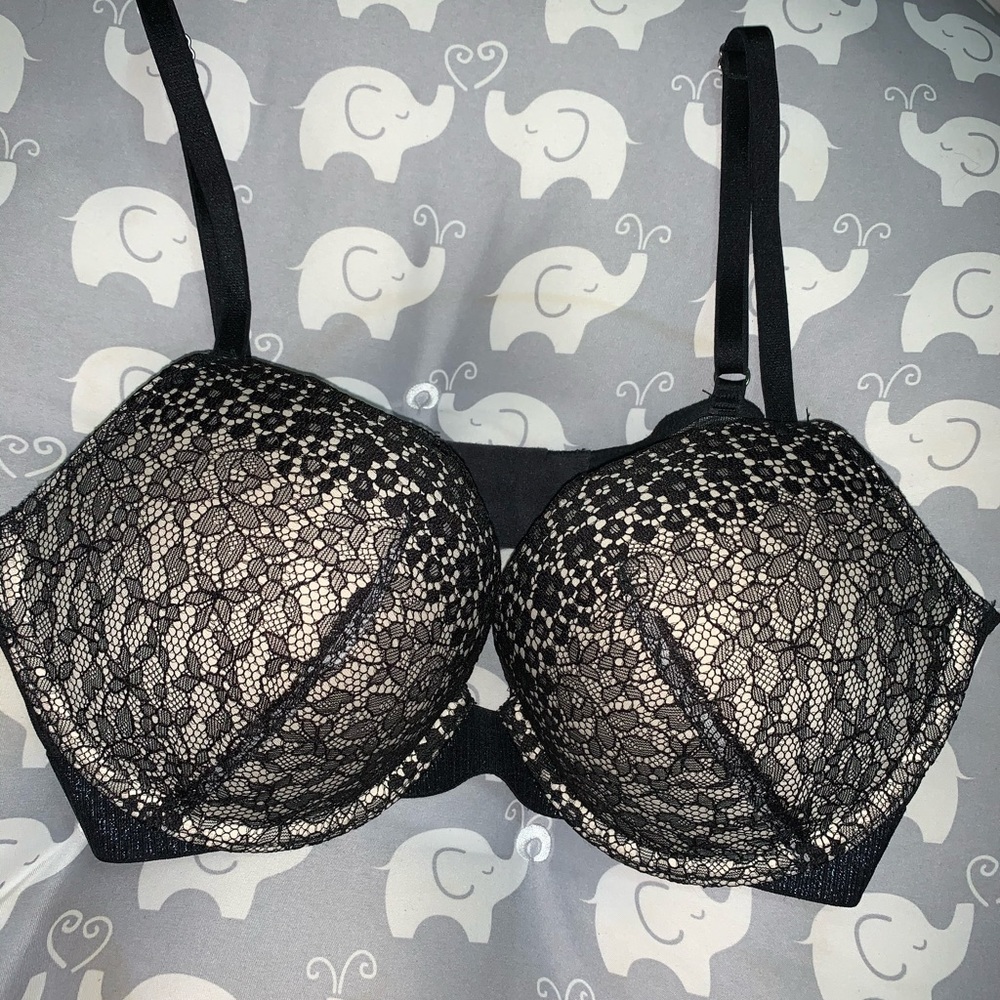 NEW VICTORIA SECRET PUSH UP BRA